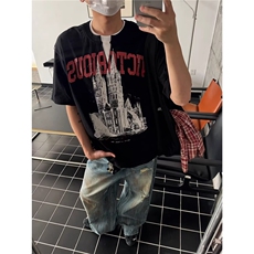 黑色