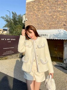 小香风羽绒服图片