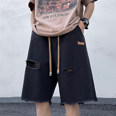 黑色