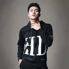 2021秋款新款男士长袖徽章修身连帽卫衣货号8072-1，男装卫衣，钱塘6007(原2006)