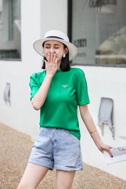新款夏装短?小衫全新上架，其它，爱美绮·婉娴