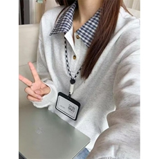 灰色