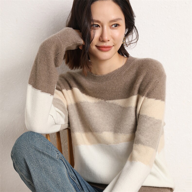 秋冬季35%羊绒简约休闲百搭时尚拼色嵌花圆领羊绒衫,女装羊绒衫,云暖羊山羊绒