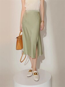 仿酸酸前小开叉半裙。,女装半身裙,贝纳拉