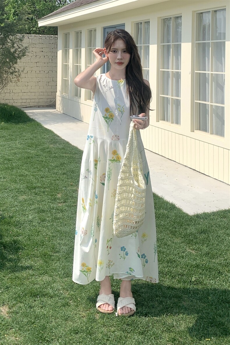 法式俏皮减龄印花连衣裙女2025夏季新款休闲超好看甜美初恋背心裙,女装连衣裙,2C159