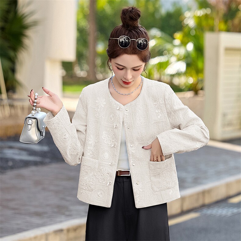 新中式刺绣亮片小香风短外套女2025春季新款小个子超好看圆领上衣,女装短外套,朵莱米