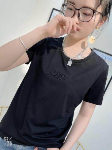 夏季新款超舒适棉T，女装，云落伊里