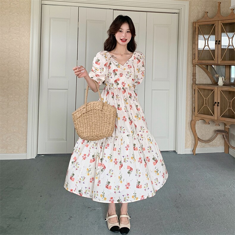 现货：25年法式气质高级感方领碎花连衣裙2C135-5062P135K198,女装连衣裙,2C135