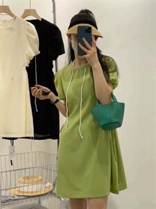 欧货同款配珍珠项链连衣裙，女装连衣裙，玩美