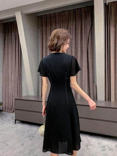 气质优雅修身连衣裙，女装连衣裙，荷塘月色