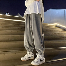 深灰色