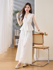 韩系高级感清纯系夏日穿搭白色上衣裤子套装两件套，女装套装/套裙，依多米