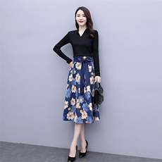 2021春秋季新款时尚V领高弹上衣+麂皮绒套裙，女装套装/套裙，岚衣(原川流布茜）