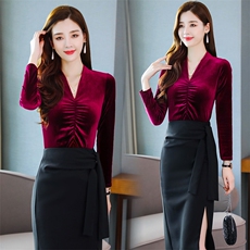 2021年秋季潮流简约时尚百搭纯色V领长袖修身褶皱蕾丝衫/雪纺衫，女装蕾丝衫/雪纺衫，盈茜