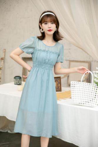 女人味十足连衣裙，女装连衣裙，英利伊人
