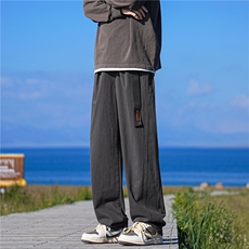 灰色