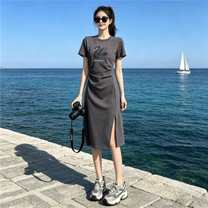 韩版时尚减龄连衣裙女夏款褶皱修身天鹅亮片开叉中长款灰色A字裙图片