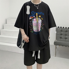 黑色