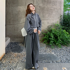 新品实体运动休闲套装5585-P185-K298，女装套装/套裙，2C275