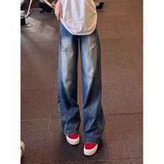 深蓝色