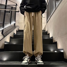 卡其色