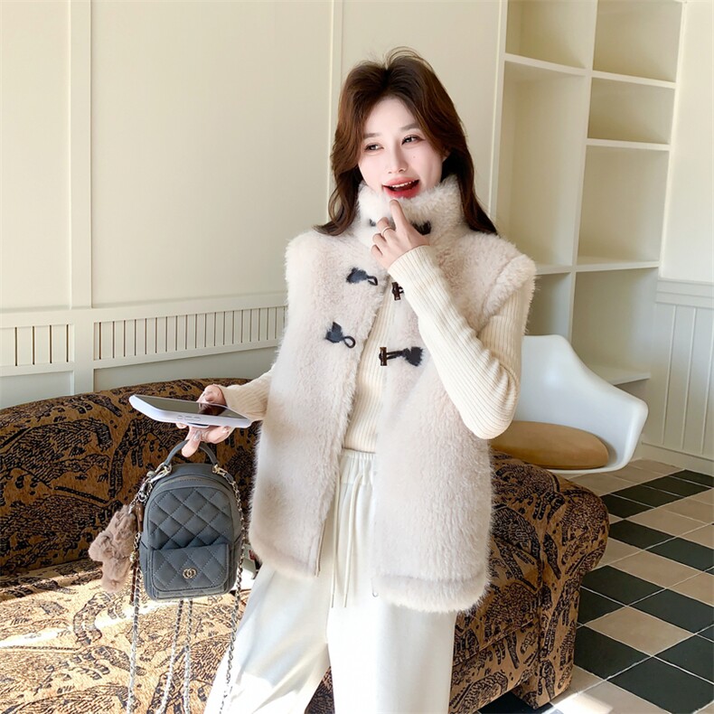【新款】皮毛一体羊羔毛马甲外套2C131-710-P175K258,女装马甲,2C131