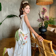 白色V领无袖背心连衣裙女2025夏季新款超好看度假风绝美初恋长裙，女装连衣裙，浙宝305
