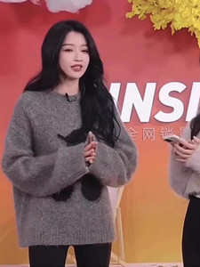秋冬新款时尚百搭羊毛衫 舒适保暖显瘦樱桃图案女装毛衣图片