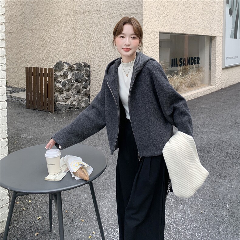 2025冬季新款全羊毛呢外套女短款羽绒服加厚90白鸭绒内胆连帽上衣,女装羽绒服,辉之琳