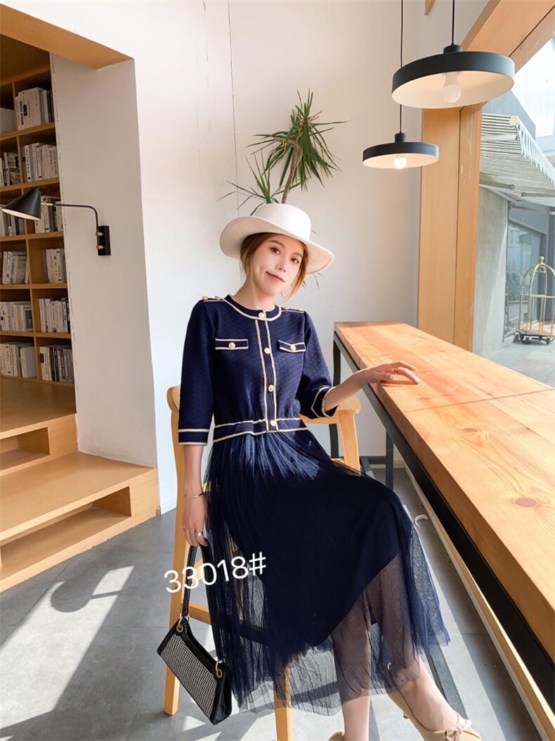 针织拼接连衣裙，女装连衣裙，千百莲