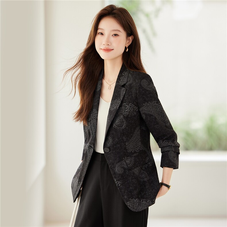 2025秋装新款印花气质时尚长袖一粒扣西装小外套女,女装短外套,苗苗