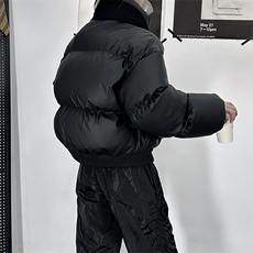 现货冬季三防重磅硬挺boxy短款羽绒刺绣立领PU皮棉衣外套加厚棉服，男装棉衣，电商A486-1