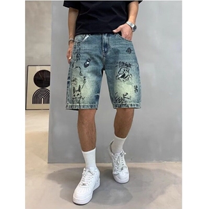 夏季美式休闲痞帅复古涂鸦印花牛仔短裤男宽松个性潮流五分裤子潮图片