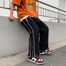 黑色