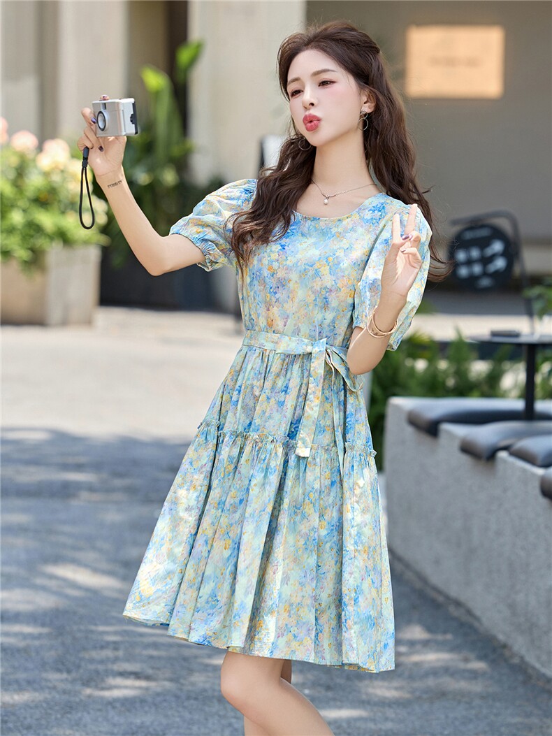 碎花连衣裙女夏2025年新款收腰遮肉显瘦温柔气质法式减龄印花裙子,女装连衣裙,卡杰菲