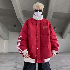 酒红色