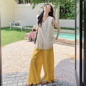 设计感刺绣无袖衬衫套装女2025夏季新款大方得体穿搭阔腿裤两件套图片