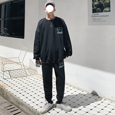 黑色