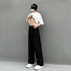 黑色
