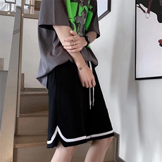 黑色