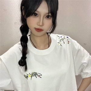 H0842-P35刺绣内里加贴布不刺身纯棉宽松情侣款短袖T恤图片