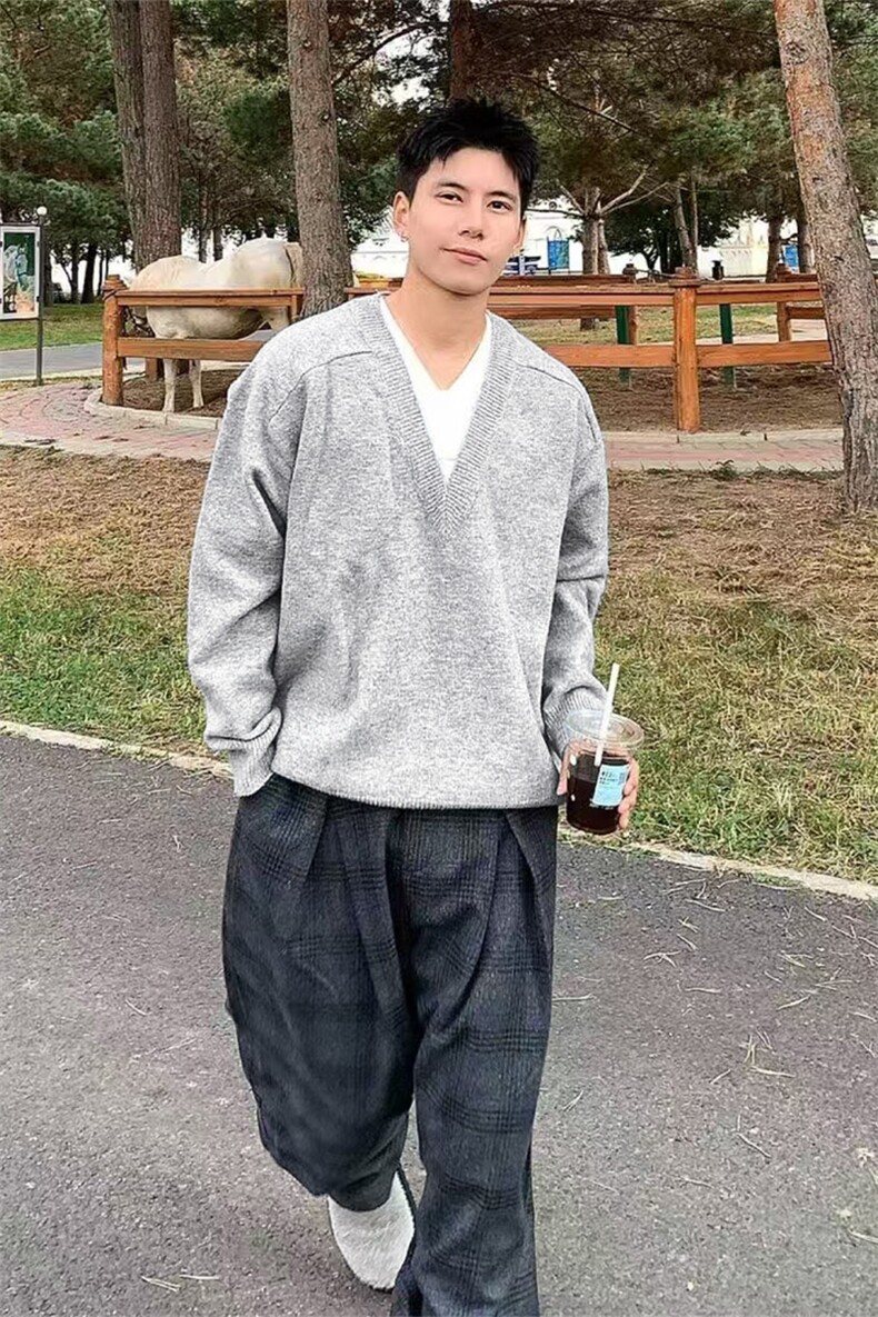 网图老钱风假两件V领针织衫男冬季复古拼接套头毛衣-A2371P58,男装针织衫/毛衣,电商B241