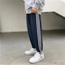 藏青色