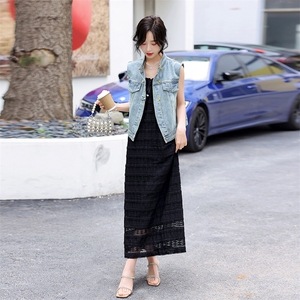 黑色吊带裙牛仔马甲套装女2024夏季新款减龄洋气时尚连衣裙两件套