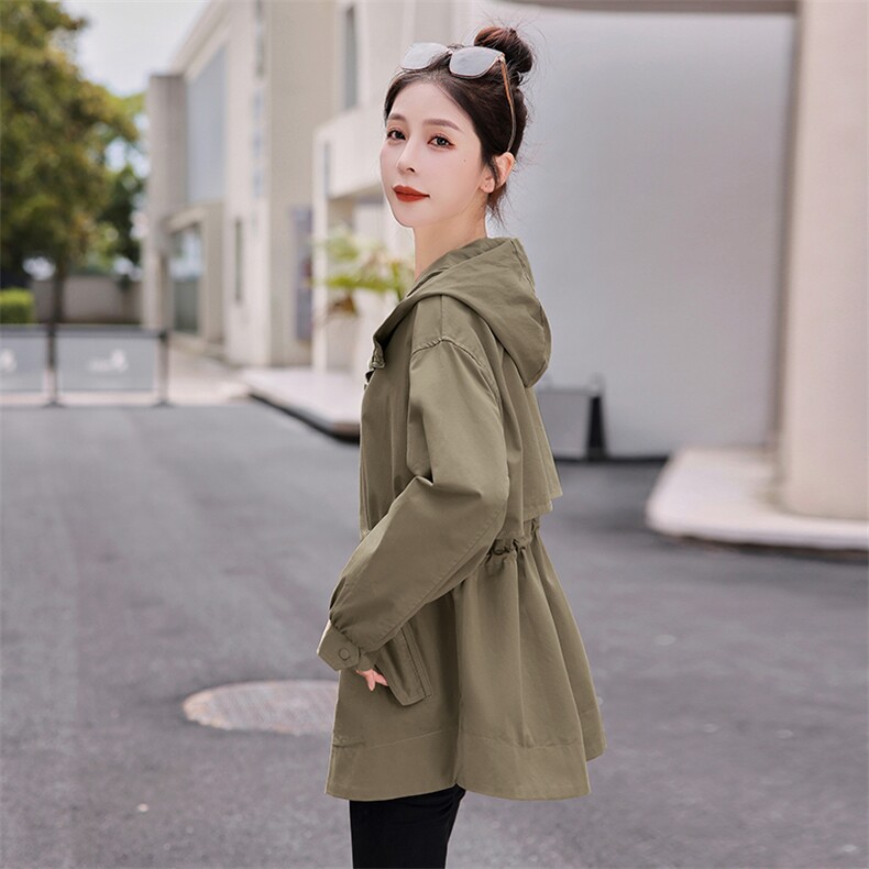小个子休闲连帽风衣外套女秋季新品卡其色英伦风短款大衣时髦,女装风衣,梦懿尔