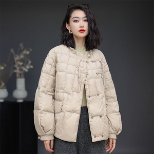 2023年冬季新款90%白鸭绒休闲盘扣短款羽绒服女图片