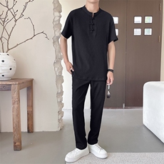 黑色