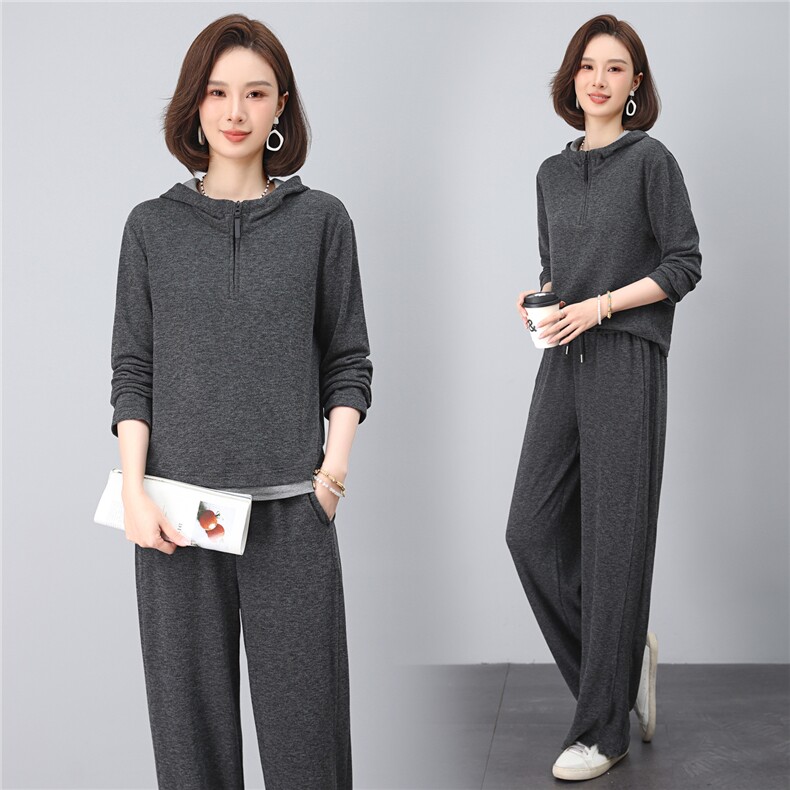 2025年秋季时尚减龄半拉链套头休闲文艺套装，女装套装/套裙，依恋蒂丝