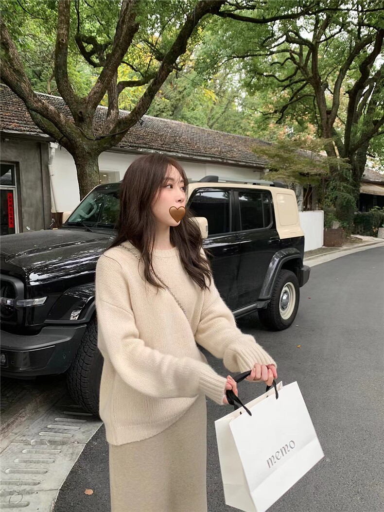 落肩圆领女重磅加厚套头长袖毛衣宽松慵懒减龄针织打底衫,针织衫/毛衣,半城羊绒