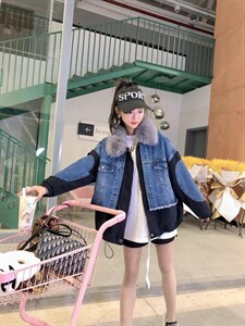 牛仔狐狸毛派克服拼爆版图片